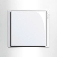 Gira Event. Цвет рамки: Белый глянцевый; Цвет вставки и клавиши: Белый глянцевый